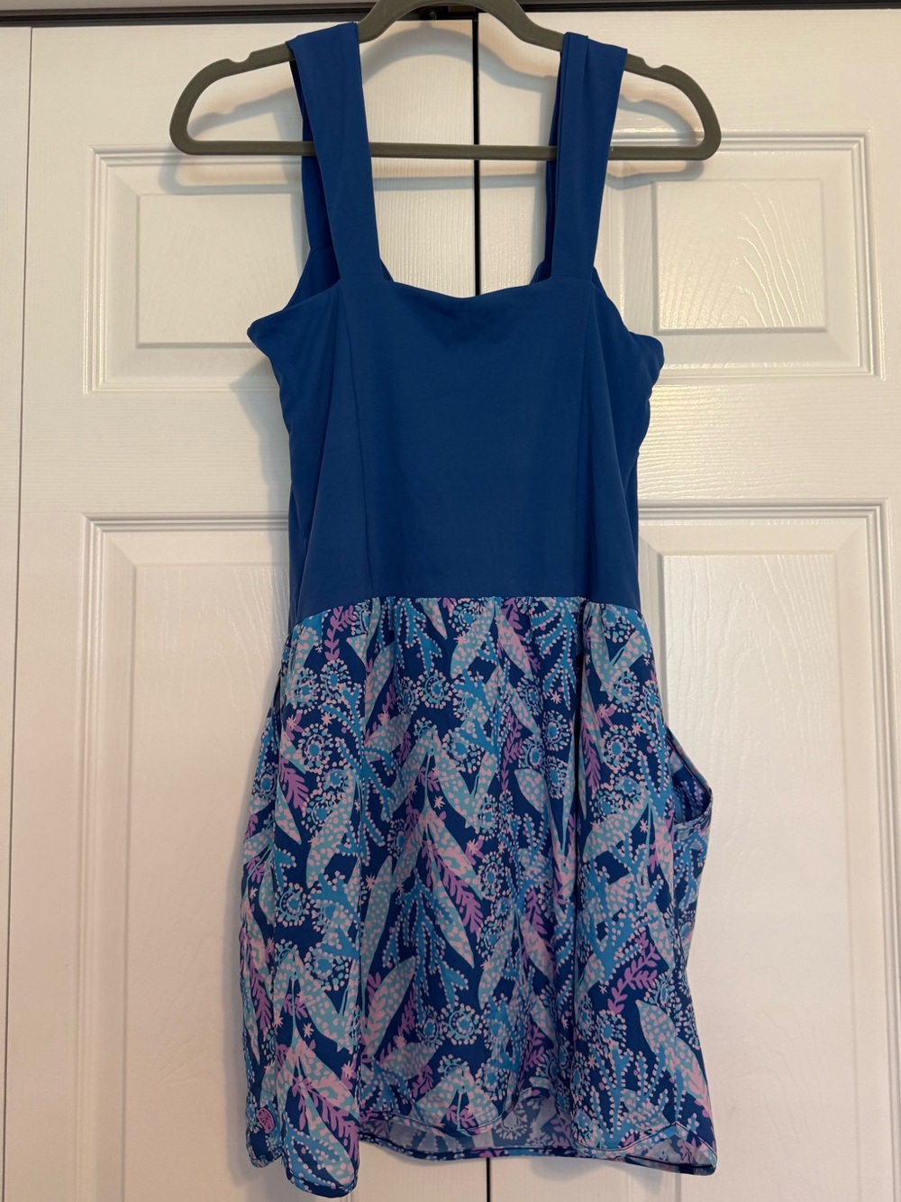 $8 SALE! LILLY PULITZER: Luxletic Romper; Blue, Medium - Picture 2 of 8